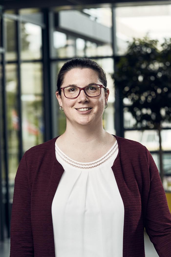 Ms Caroline Pfeifer